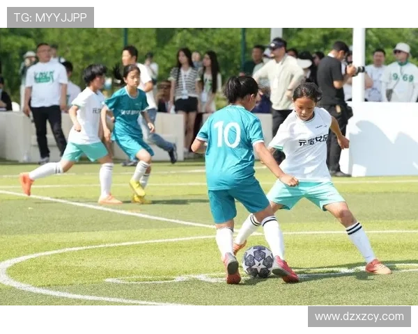 广州足球队区域防守战术解析与实战应用探讨